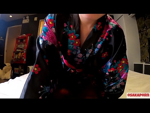 ❤️ Keçika ciwan a cosplay ji seksê hez dike ku bi orgazmê bi şûjinek di hespêk û blowjob de. Keçika Asyayî ya bi pisîka porî û bi cil û bergên kevneşopî yên Japonî di vîdyoya amator de ku masturbasyona bi pêlîstokên qijikê nîşan dide. Sakura 3 OSAKAPORN. Vîdyoyê seksî li ku.befuck-net.ru ﹏